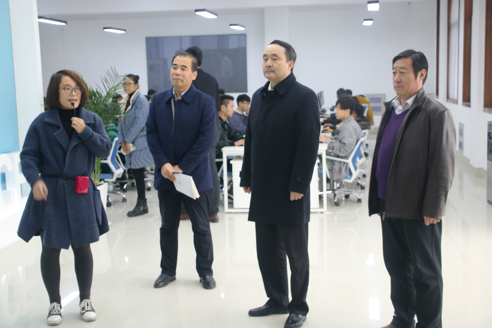 全市高校统战工作暨党外知识分子实践创新基地观摩座谈会在学院召开