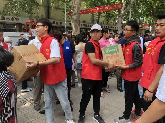 机电工程系41期入党积极分子参加“助学助老”公益活动