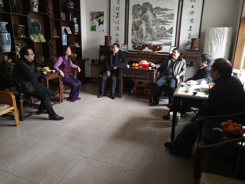 学院领导走访慰问离退休老同志