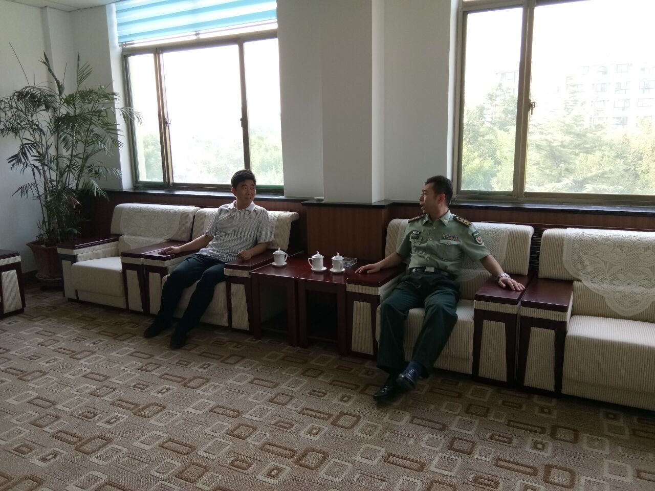 学院“八一”建军节走访慰问周村区人民武装部