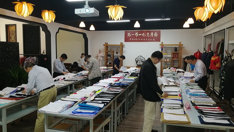 长丝轻柔传真情 织造行业述新篇——2019年全国化纤面料名优精品评审会