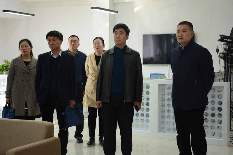 市委统战部副部长申佃军到我校调研指导工作