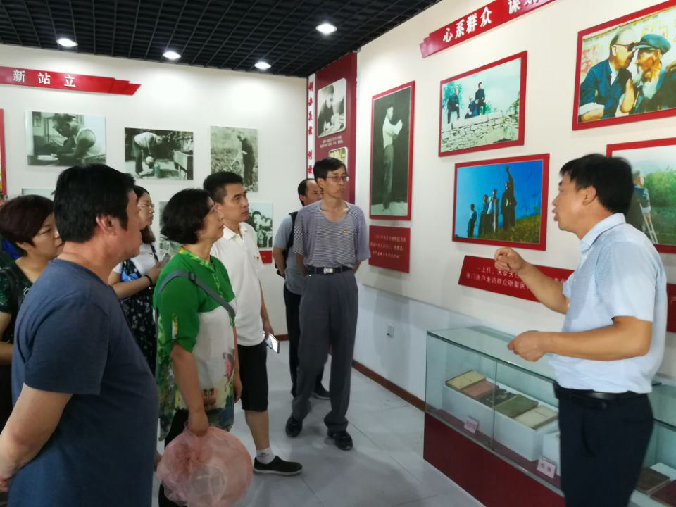 机关二党支部、轻化党支部举行党员专题教育活动日