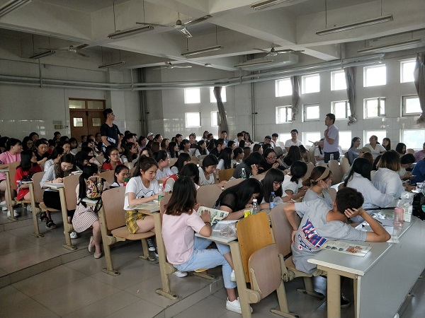 工商管理系“企业文化进校园活动”系列报道（一）