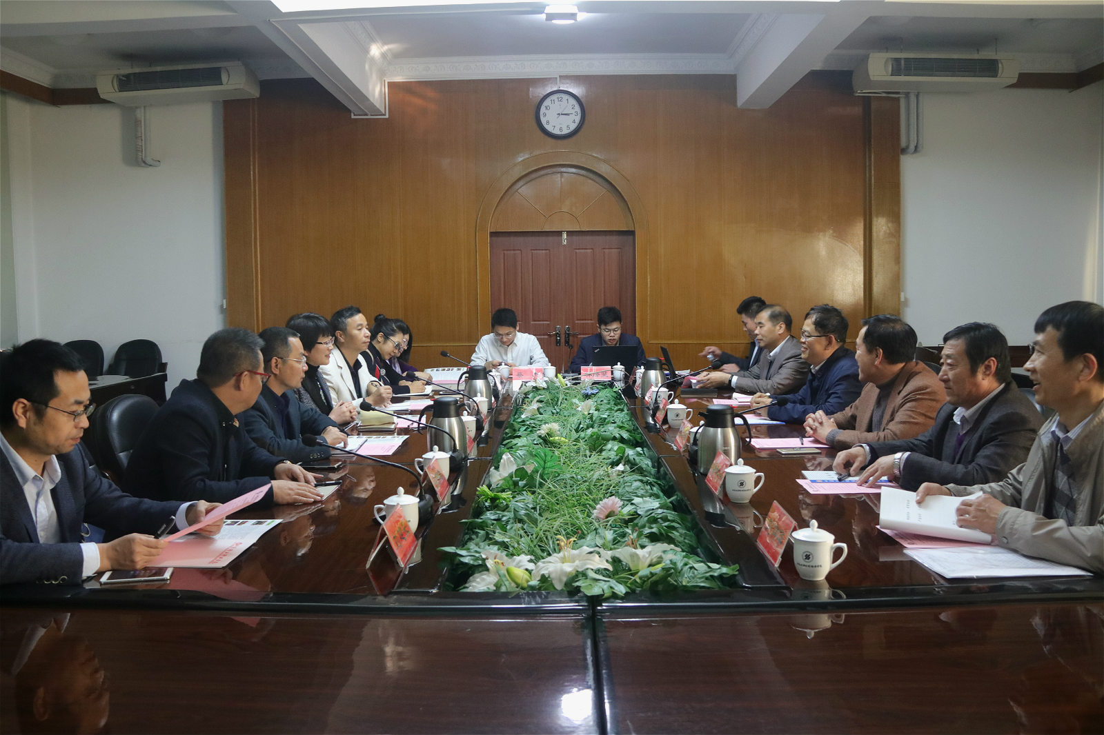 浙江纺织服装职业技术学院来院参观考察