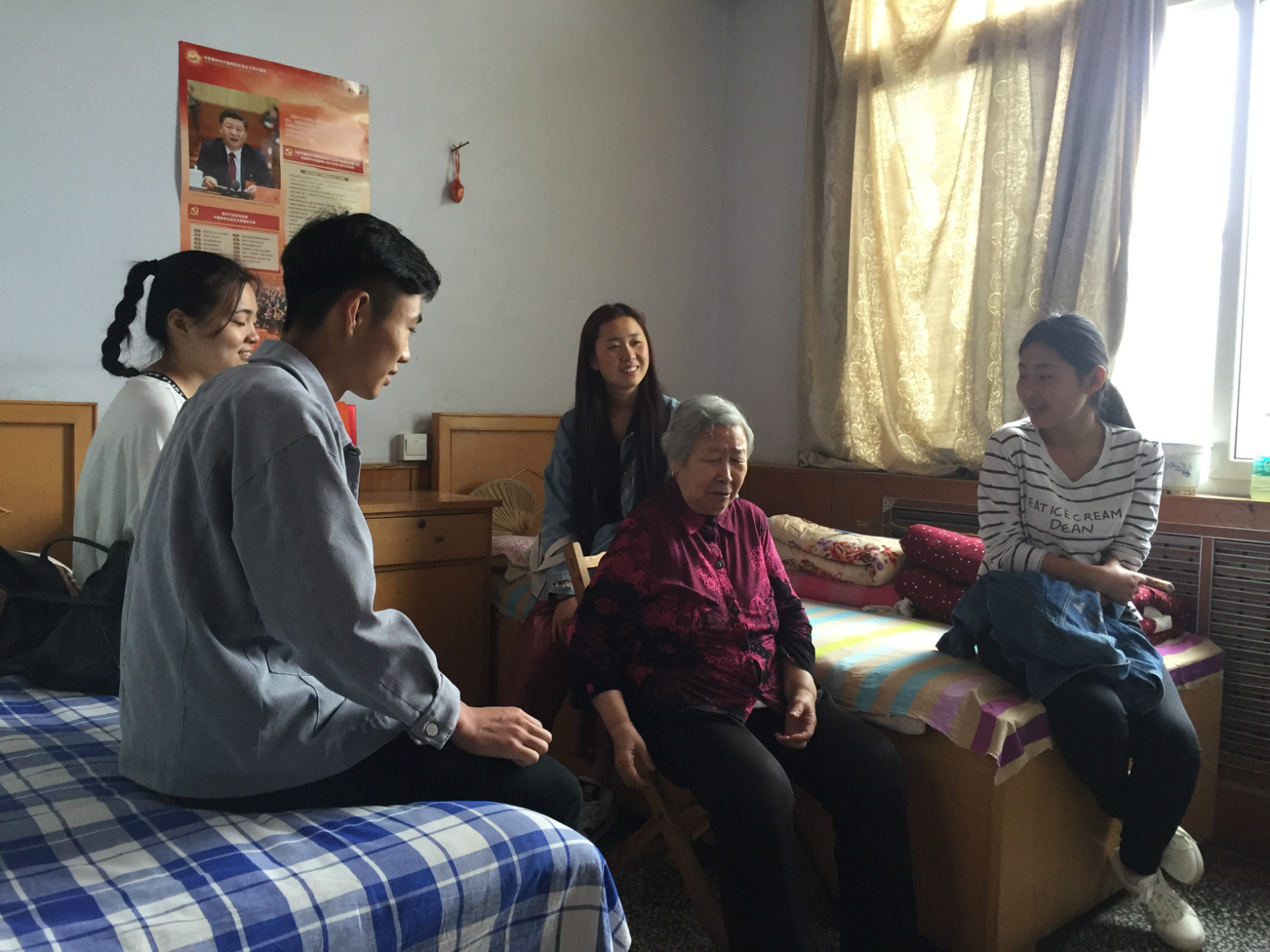 纺织服装工程系开展青年志愿者社会实践活动