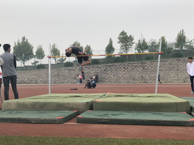 学院机电工程系、信息工程系联合举办第二届田径运动会