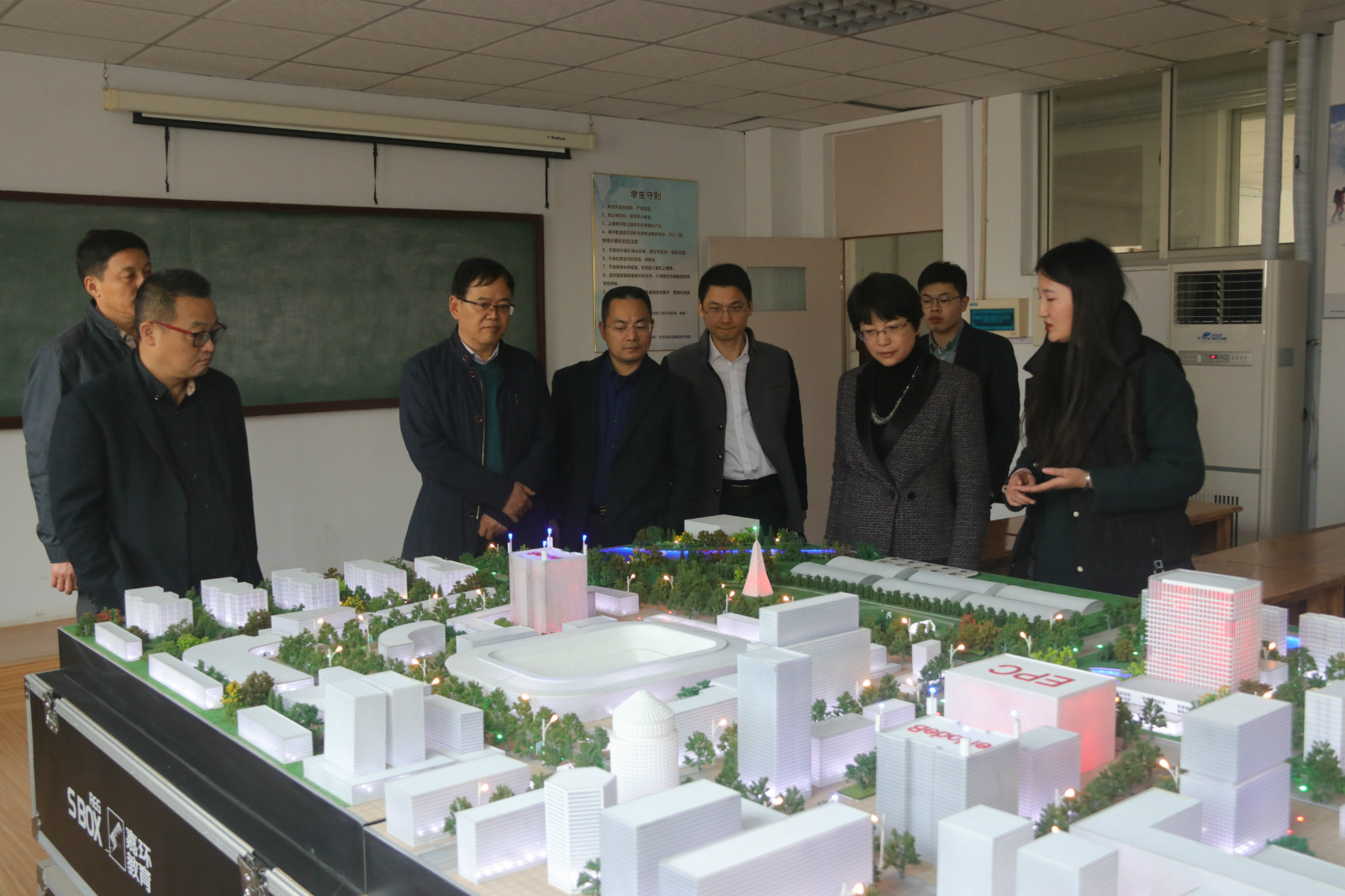 浙江纺织服装职业技术学院来院参观考察