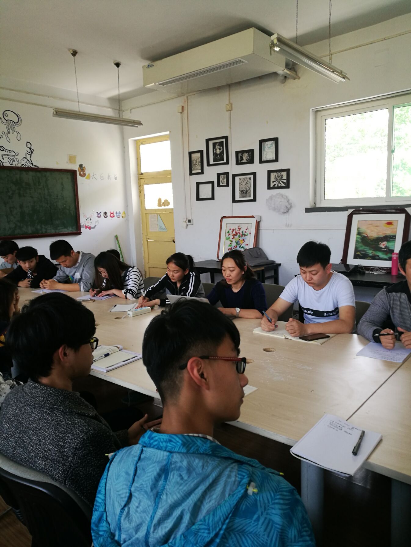 艺术设计系动漫制作技术专业成功召开师生座谈交流会