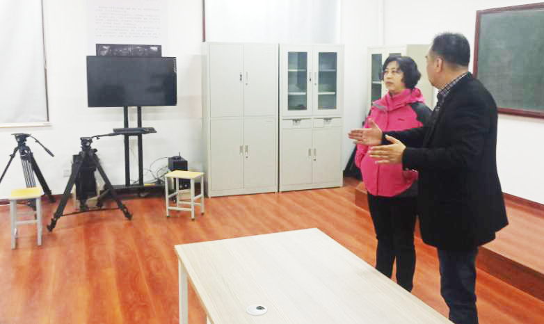 院长孙志斌、副院长梁菊红到艺术设计系调研