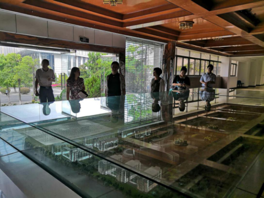 创新思维、开拓视野建设智慧型图书馆