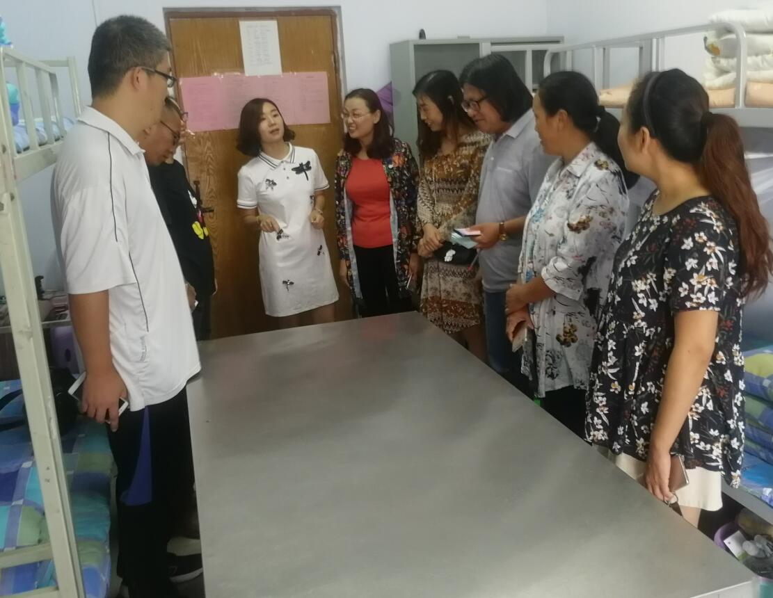 纺织服装工程系开展宿舍安全与卫生大检查