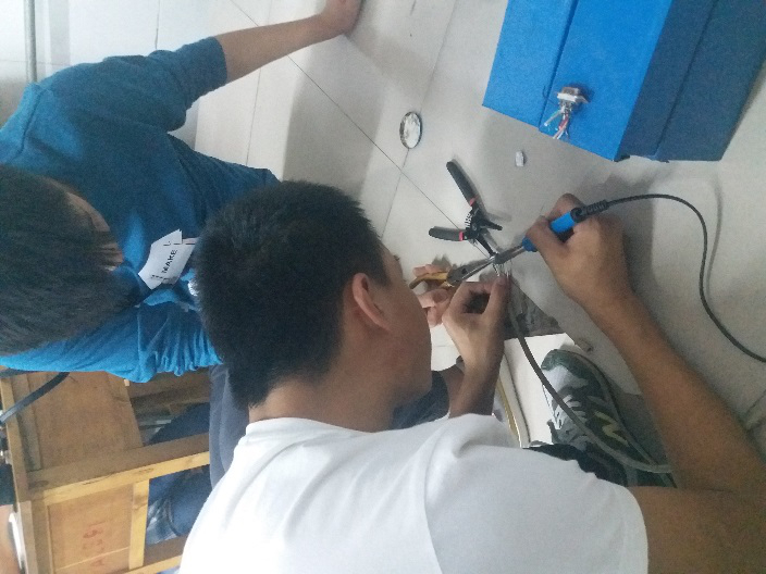 学院“维修小分队”助力信息化教学建设