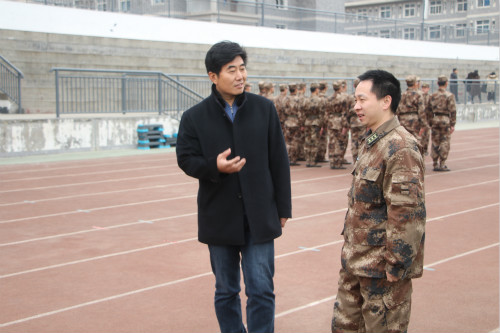 周村区人武部来院调研大学生民兵分队建设