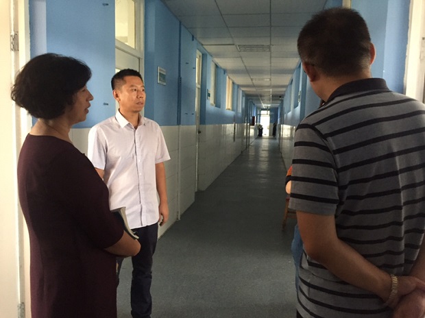 学院党委委员、副院长梁菊红深入信息工程系进行调研指导