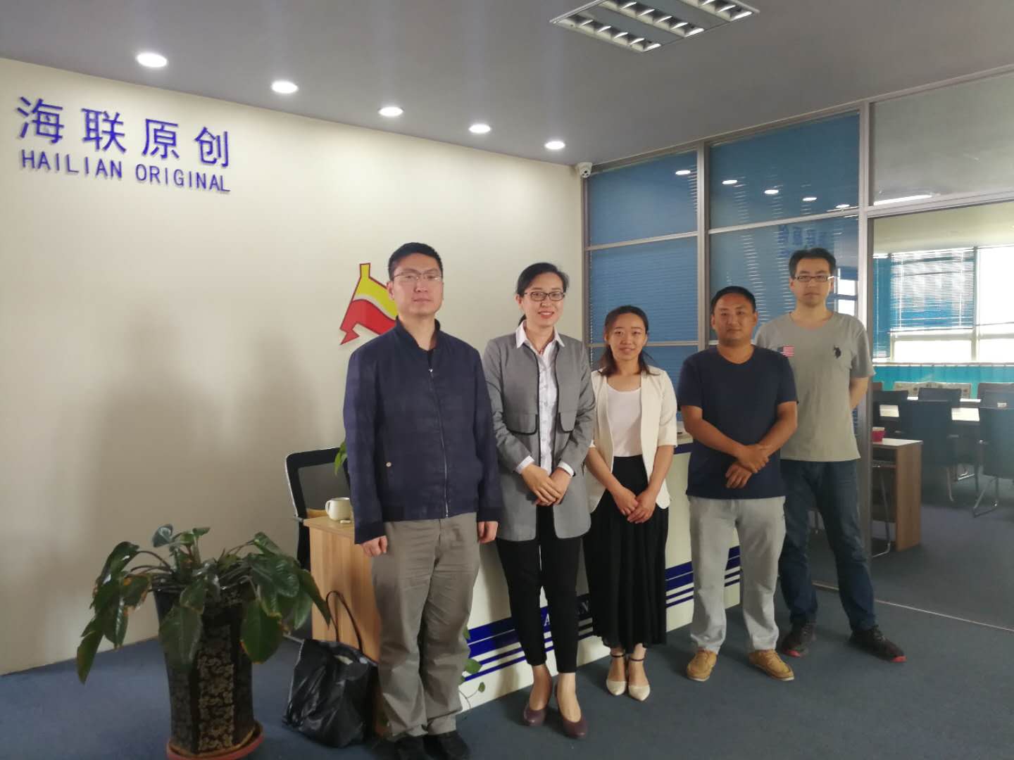 艺术设计系动漫专业室企业调研系列之一——到淄博海联动漫、淄博圆引动漫调研走访