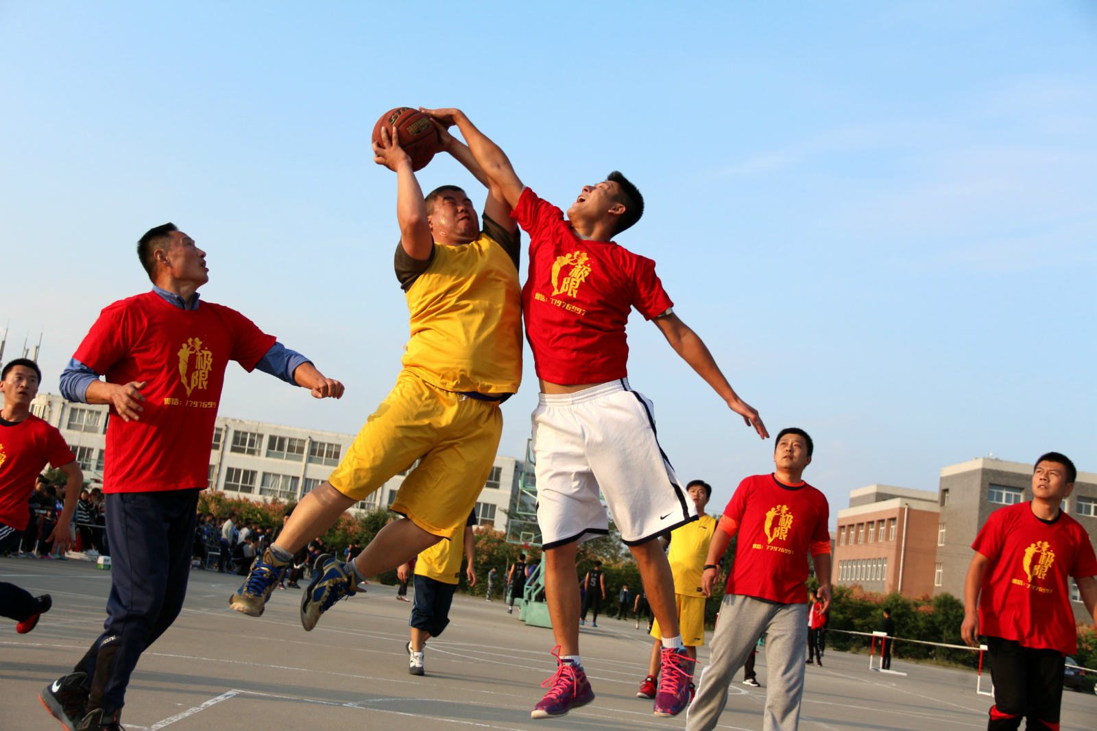 凝心聚力，驰骋赛场——学院第四届教职工篮球赛拉开序幕