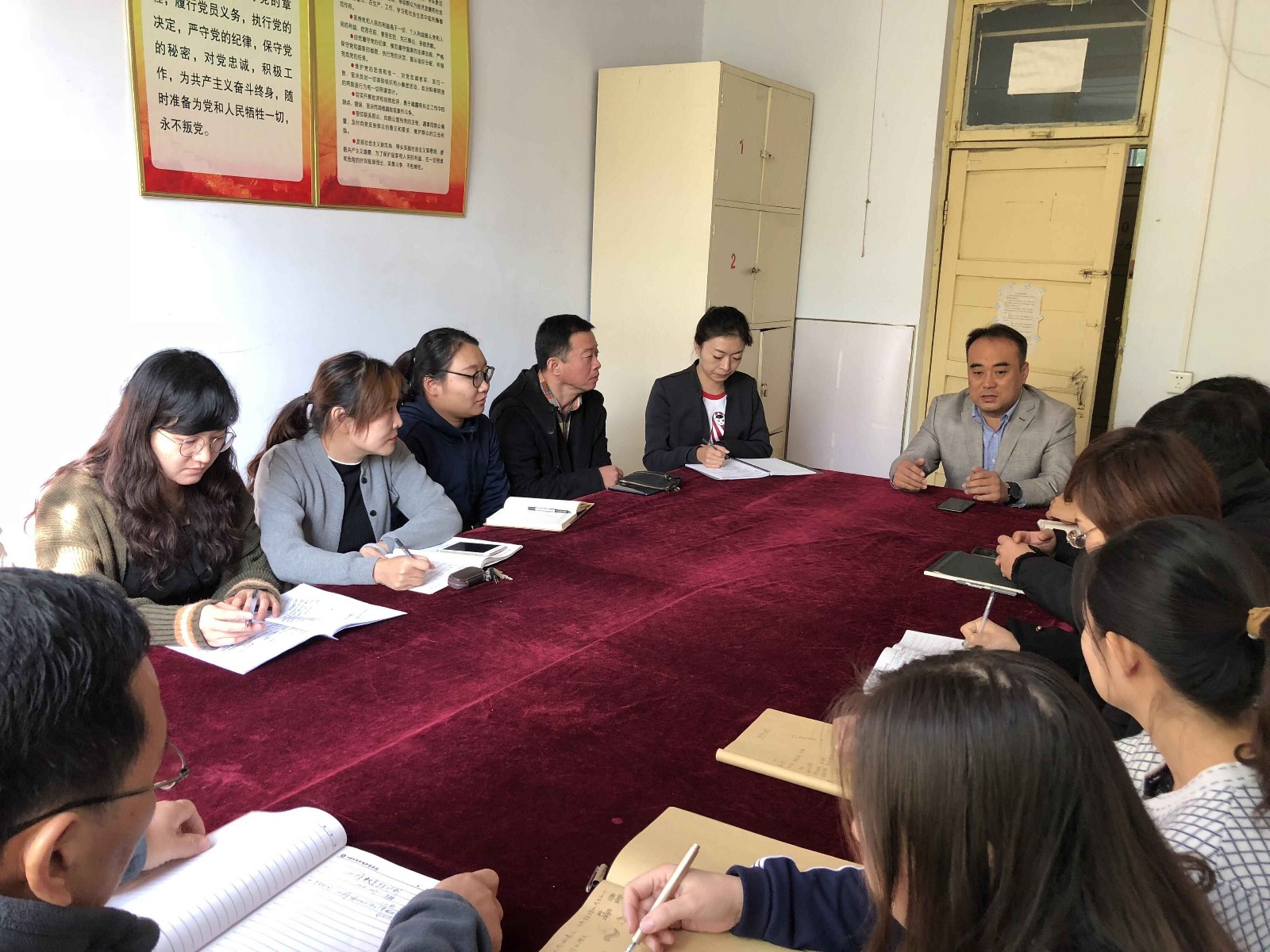 艺术设计系召开第三季教师直播发展讲堂教学沙龙（二）