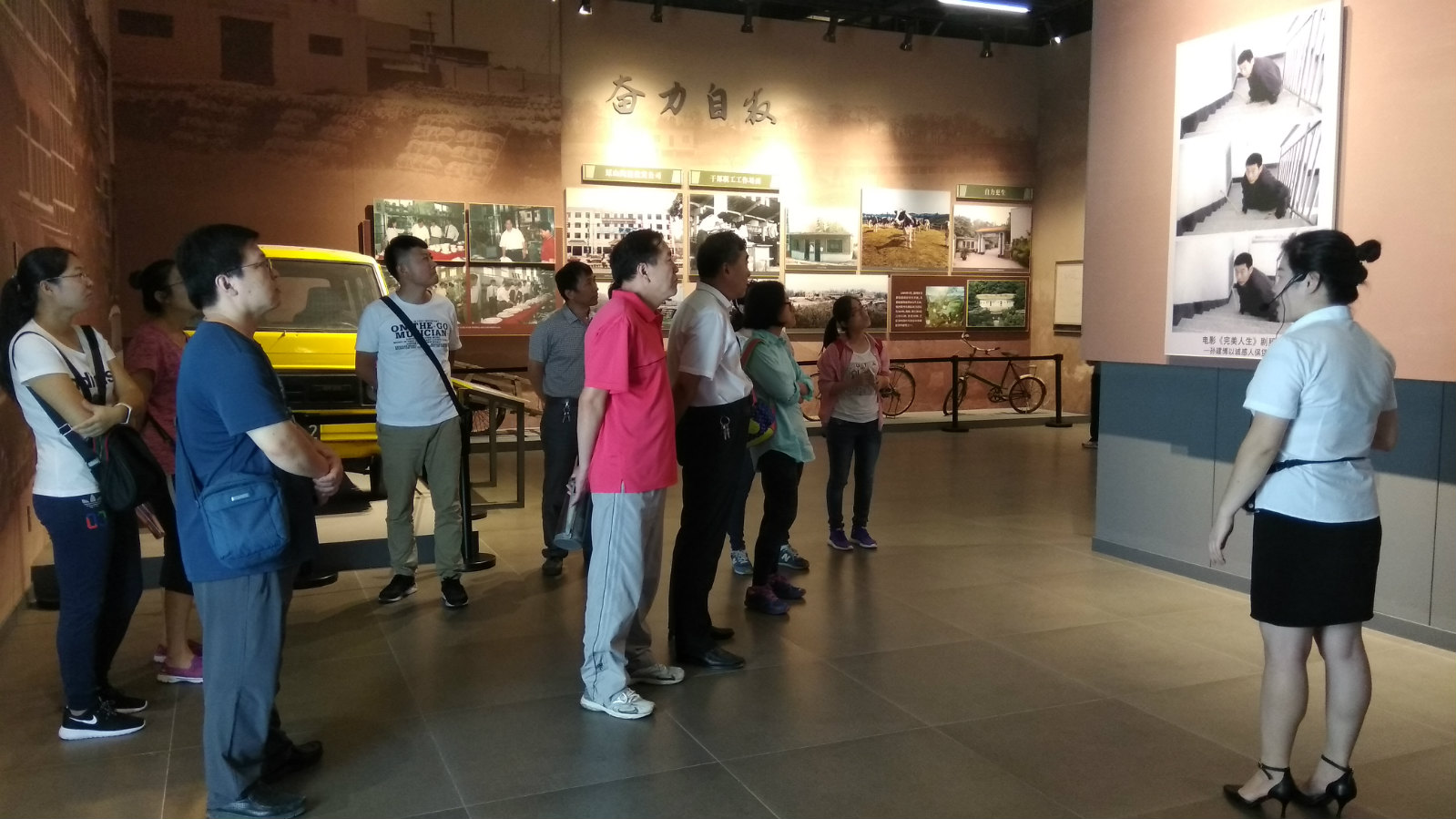 学院教学党支部、商务贸易系党支部到原山艰苦创业教育基地参观学习