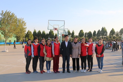 凝聚师生力量，共展青春风采 ——工商管理系参加学院篮球赛