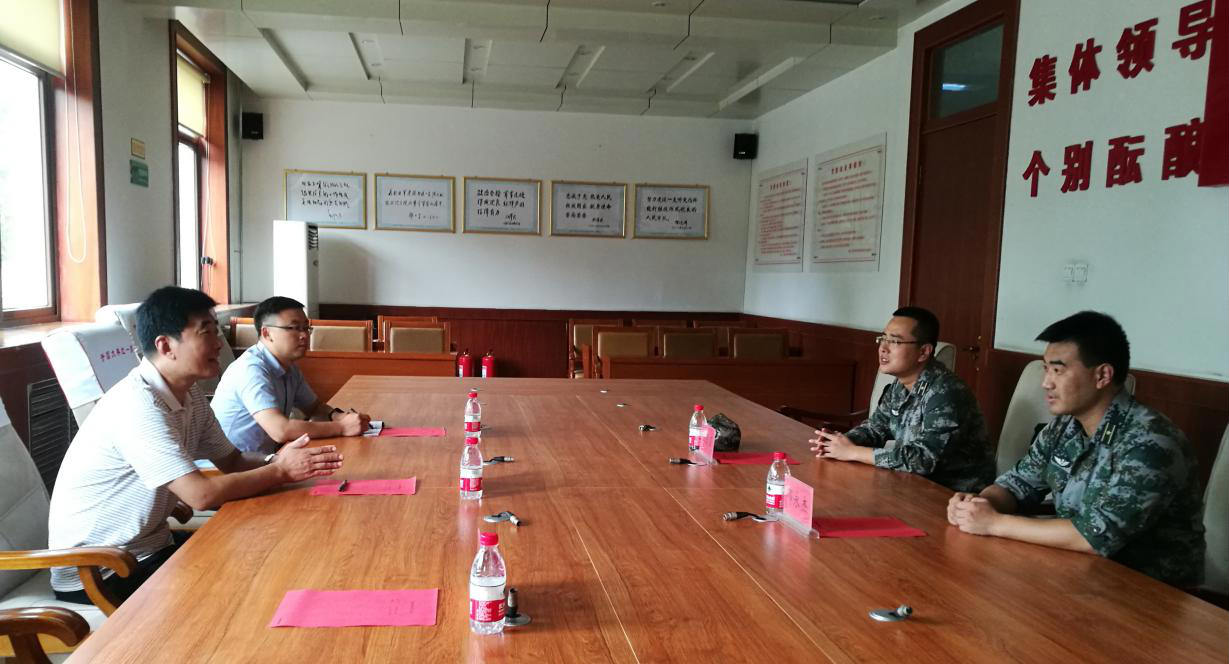 我校开展八一建军节走访慰问活动