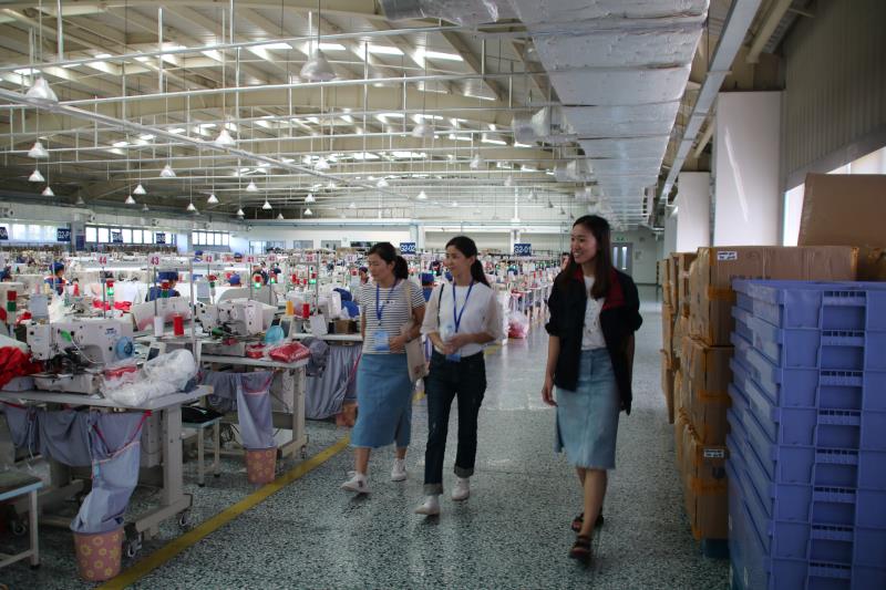 纺织服装工程系教师走访安莉芳(山东)服装有限公司