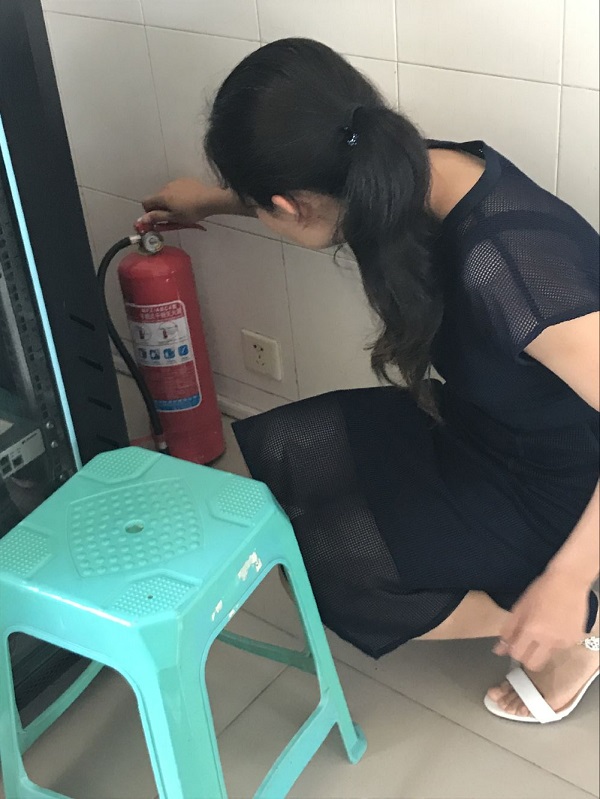 工商管理系党支部开展“安全生产月”主题党日活动